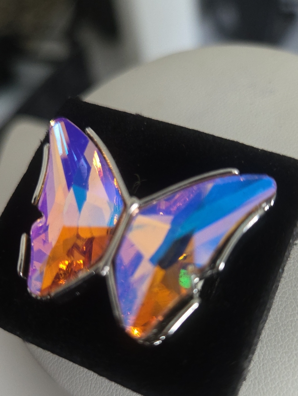 Papaeazzi Fluorescent Flutter Irange Ring NWT